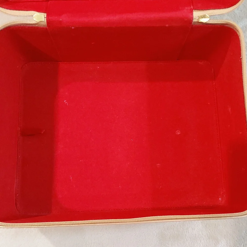 Vintage Gold Estee Lauder Makeup Storage Box Travel Box Red Interior - Picture 11 of 16